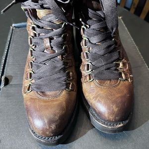 Frye Alta Hiker in Cognac